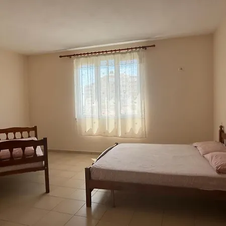 Hotel apartamentowy Shire