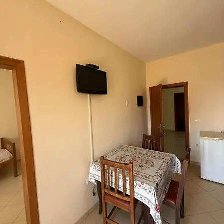 Shire Aparthotel *